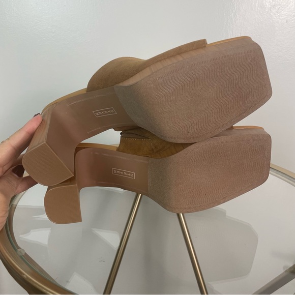 Steven New York Pamela High Heel Sandals 9 Sz Tan Color Weekend Vacation NWT - Picture 9 of 10